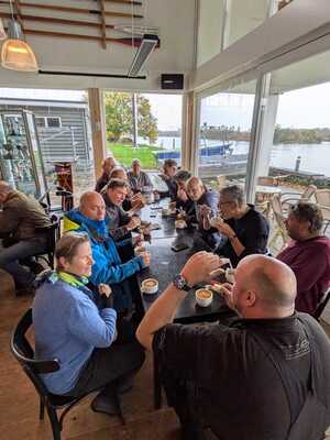 photo-2025-11-03-23-27-46 photo-2025-11-03-23-27-46